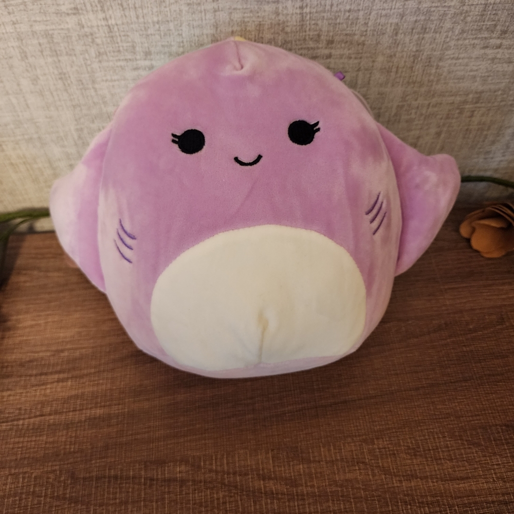 NWT Aziza 8' Squishmello